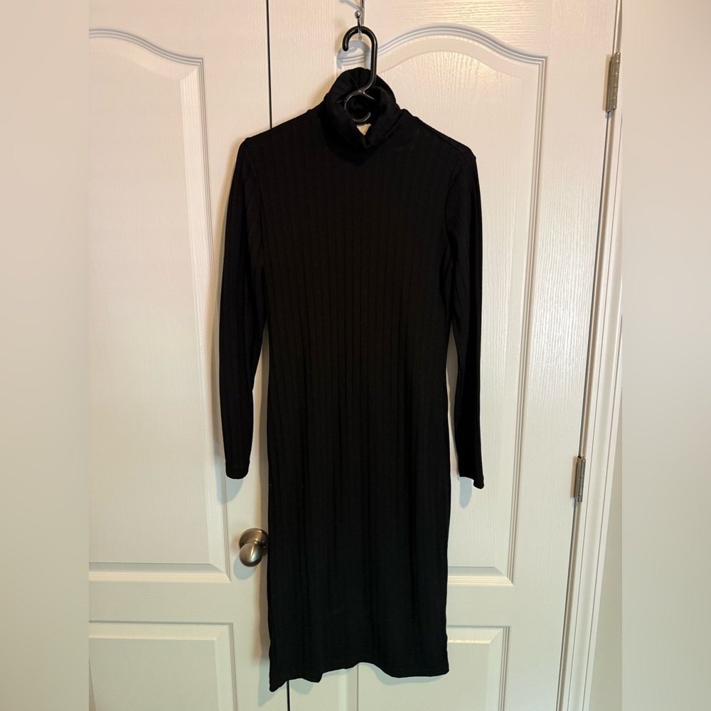 H&M Black Long Sleeve Dress
